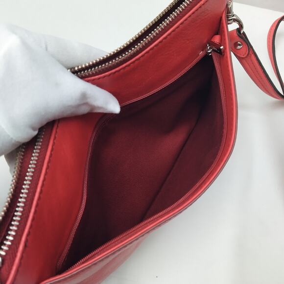 Fossil Red Leather Credit Card Slots Zipper Closure Crossbody Bag - Picture 13 of 16